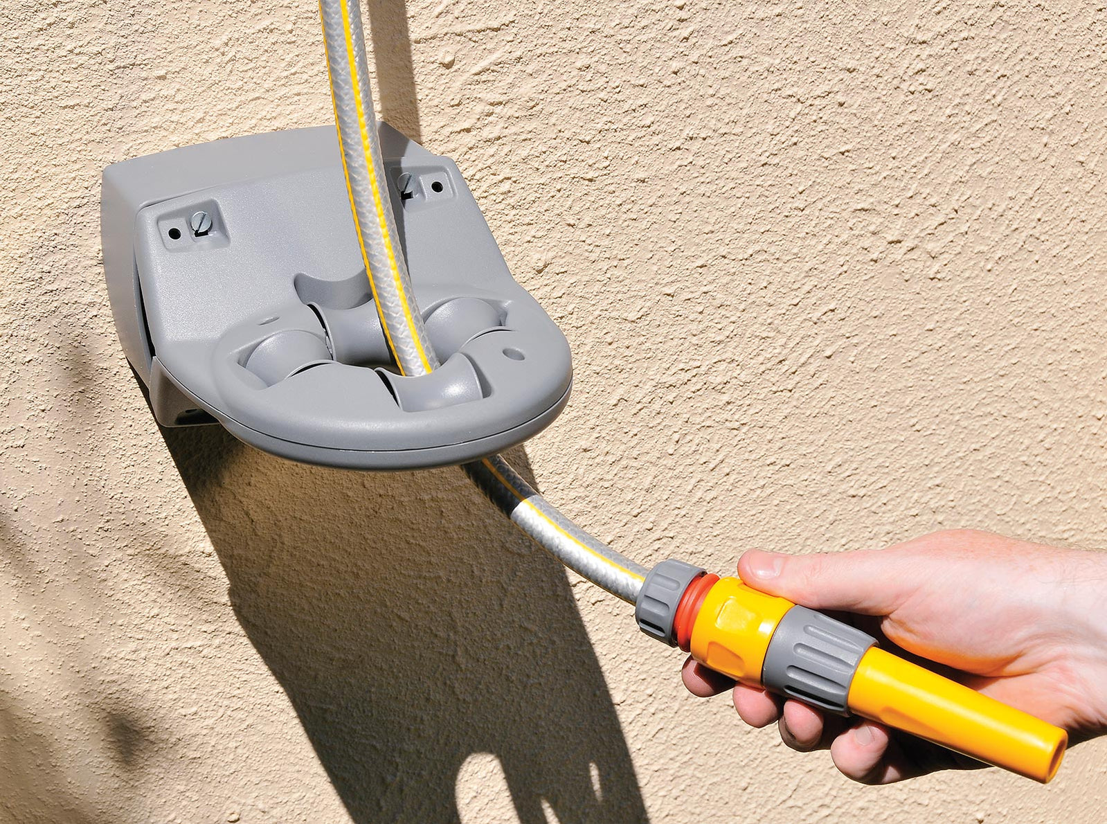 Hozelock Wall Mounted Fast Reel - 40m — Gardenhosepipe